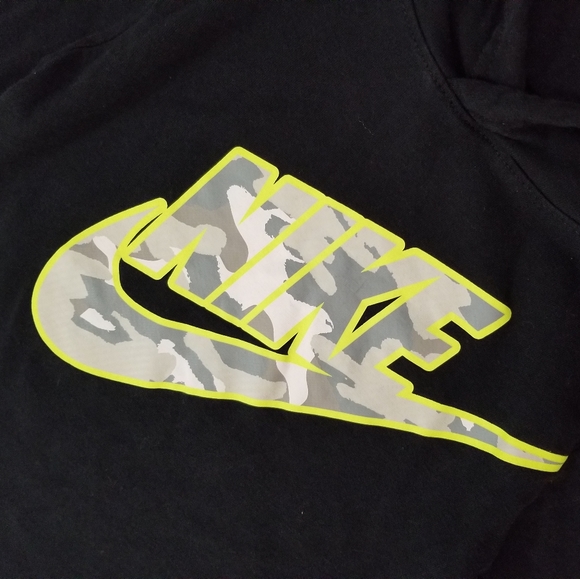 Nike Camo Swoosh Little Boys Black Long Sleeve Hooded Logo Tee Shirt M 5-6yrs - Picture 6 of 10